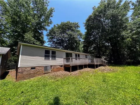 143 G St, Williamston, SC 29697 photo 2
