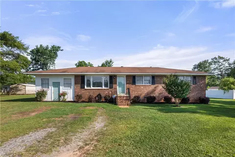 219 Susie Rd, Belton, SC 29627