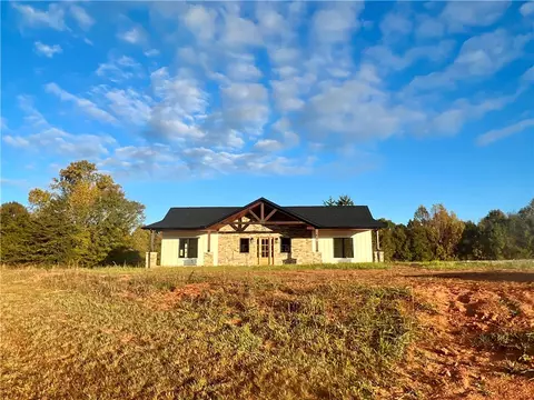 120 Foggy Mountain Way, Pickens, SC 29671