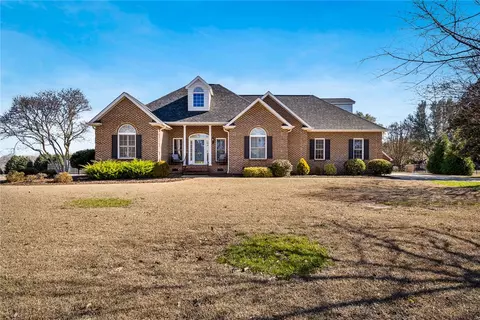 108 Dandelion Trl, Anderson, SC 29621