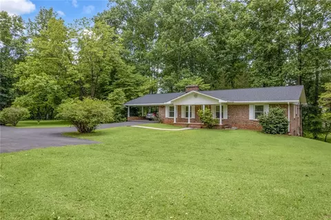 322 Sangamo Rd, Pickens, SC 29671