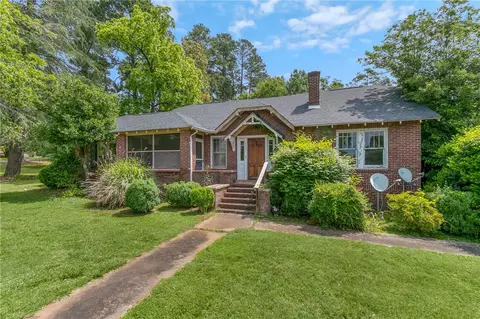 445 Hampton Ave, Pickens, SC 29671