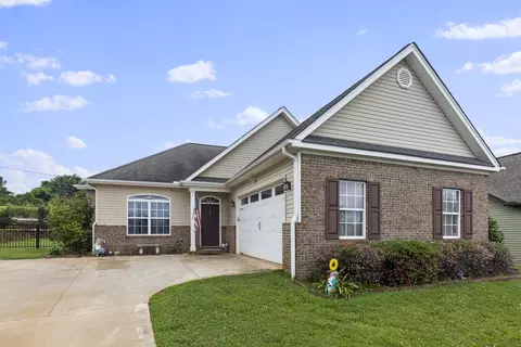 117 Shadowood Ct, Seneca, SC 29678