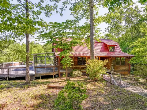 300 Hominey Hills Rd, Six Mile, SC 29682