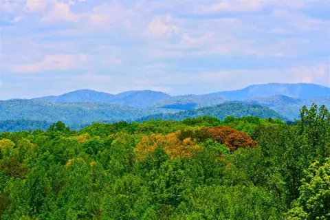 215 Heavenview Dr, Walhalla, SC 29691