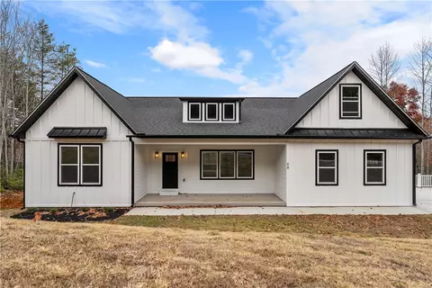 68 Packforest Rd, Taylors, SC 29687