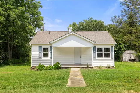 105 Pelfrey St, Seneca, SC 29672