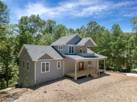 504 Keowee Bay Cir, Salem, SC 29676