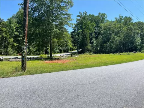130 Pikes Ln, Anderson, SC 29626