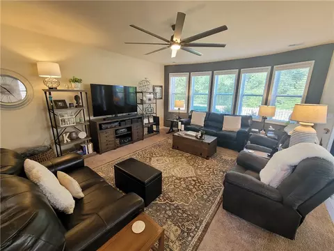 502 Cardiff Ct, Easley, SC 29642 photo 17