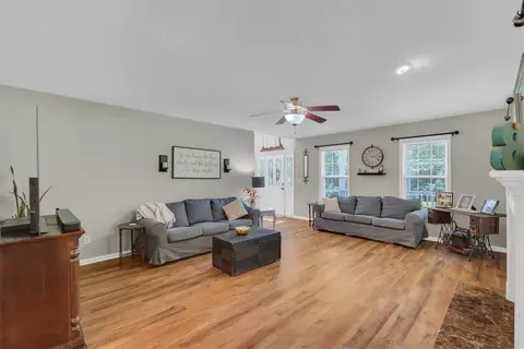 702 Rice Rd, Easley, SC 29640 photo 9