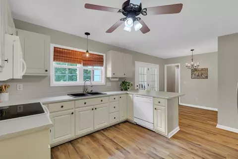 702 Rice Rd, Easley, SC 29640 photo 12