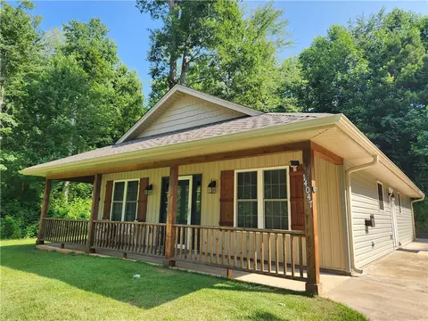 14047 E Camelia Ln, Seneca, SC 29678 photo 3