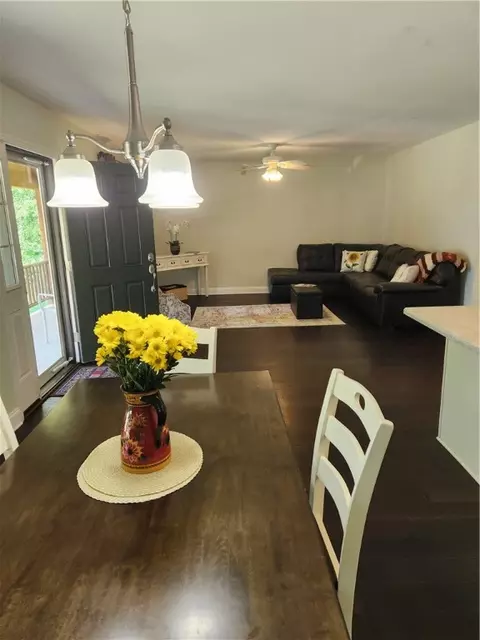 14047 E Camelia Ln, Seneca, SC 29678 photo 5