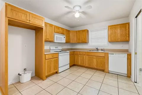 101 Crown Ct, Williamston, SC 29697 photo 9