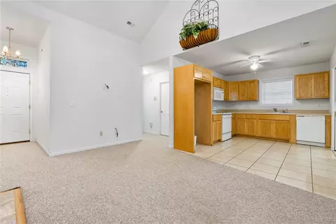 101 Crown Ct, Williamston, SC 29697 photo 8