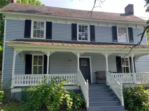 214 S Main St, Campobello, SC 29322