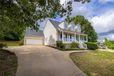 227 Hallmark Cir, Easley, SC 29640