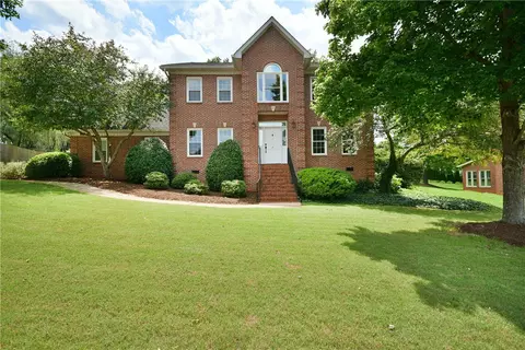 17 Weybridge Ct, Greenville, SC 29615