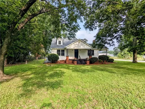 3027 S Main St, Anderson, SC 29624