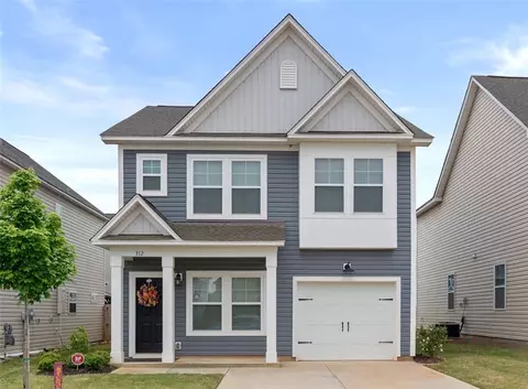 312 Phillips Dr, Pendleton, SC 29670