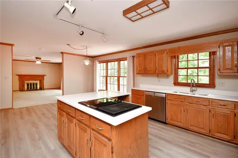 204 Old Forest Rd, Easley, SC 29640 photo 12