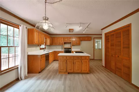 204 Old Forest Rd, Easley, SC 29640 photo 11