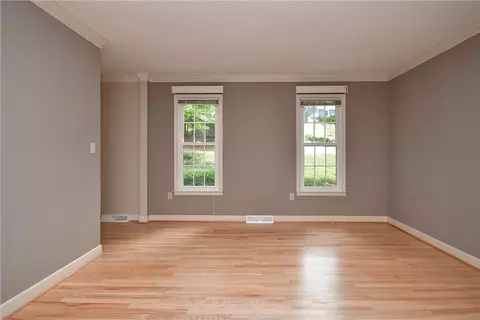 204 Old Forest Rd, Easley, SC 29640 photo 8