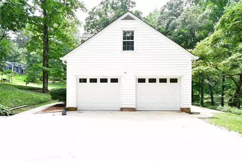 204 Old Forest Rd, Easley, SC 29640 photo 5