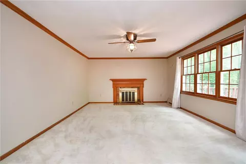 204 Old Forest Rd, Easley, SC 29640 photo 9