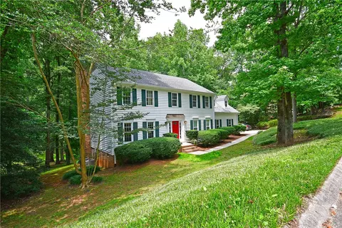 204 Old Forest Rd, Easley, SC 29640 photo 2