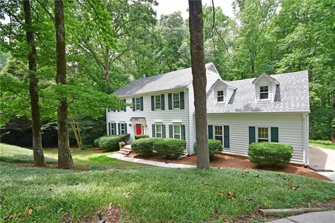 204 Old Forest Rd, Easley, SC 29640 photo 3