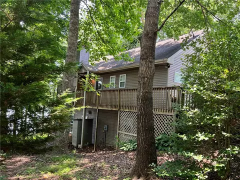 253 Jumping Branch Rd, Tamassee, SC 29686