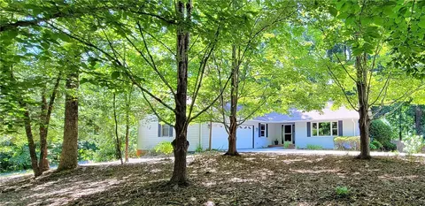 16007 Danube Cir, Seneca, SC 29672
