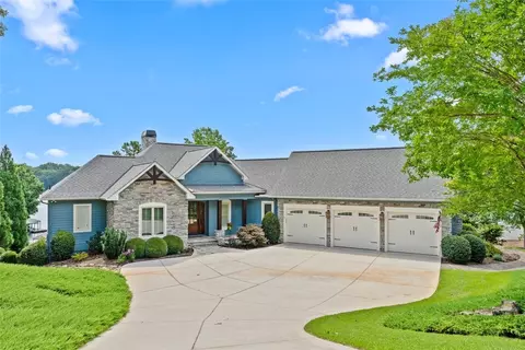 357 Stardust Ln, Seneca, SC 29672