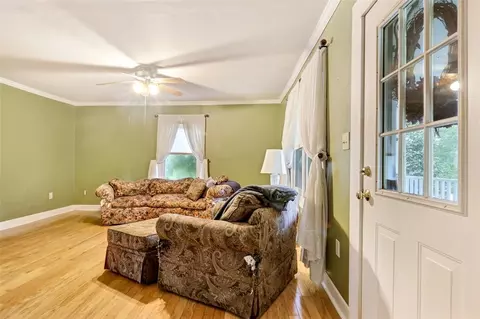 935 Cherry St, Pendleton, SC 29670 photo 8