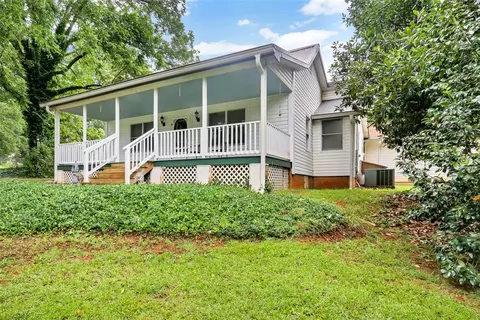 935 Cherry St, Pendleton, SC 29670