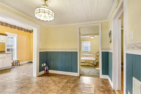 935 Cherry St, Pendleton, SC 29670 photo 9