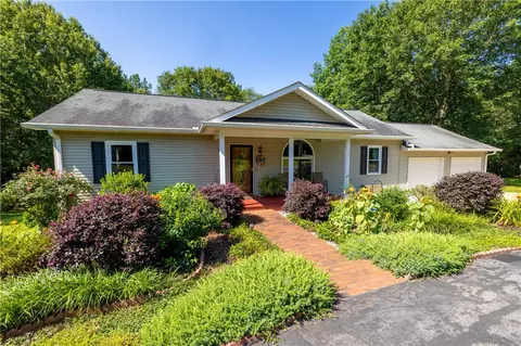 106 Quail Creek Dr, Liberty, SC 29657