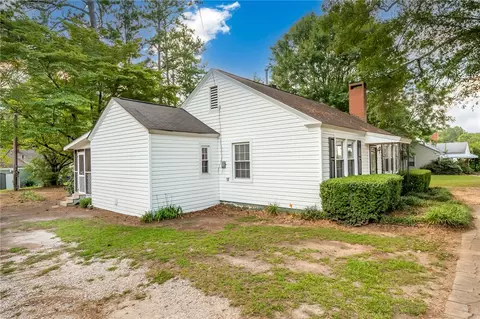 3 E Summit Dr, Ware Shoals, SC 29692 photo 2