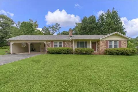 908 Fox Squirrel Ridge Rd, Pickens, SC 29671