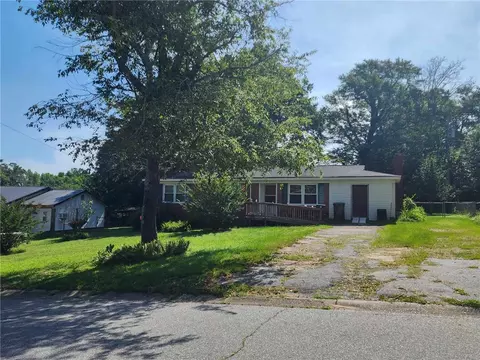 115 Moore St, Abbeville, SC 29620