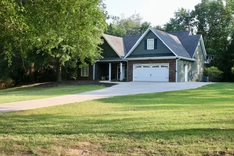 708 Oneal Ferry Road Rd, Townville, SC 29689