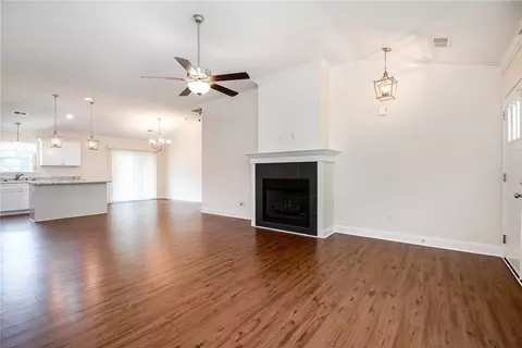 224 Hallmark Cir, Easley, SC 29640 photo 8