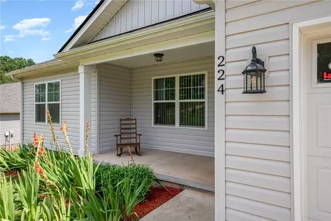 224 Hallmark Cir, Easley, SC 29640 photo 4