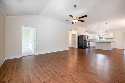 224 Hallmark Cir, Easley, SC 29640 photo 5