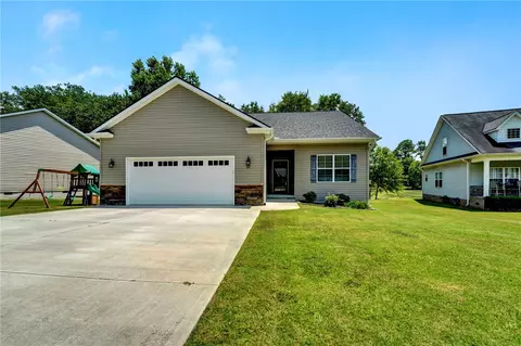 217 Ashwood Ln, Anderson, SC 29625