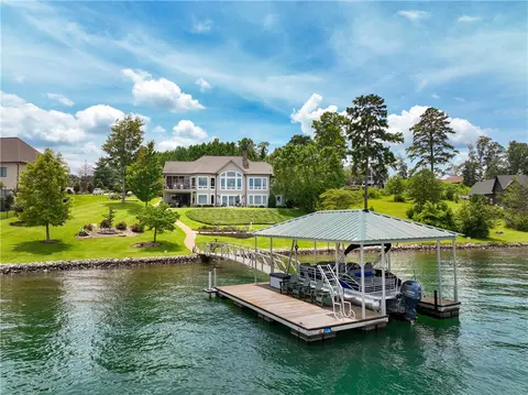 477 Luther Land Rd, Seneca, SC 29672