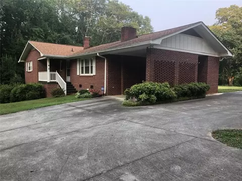 129 Mccoy Dr, Starr, SC 29684 photo 3