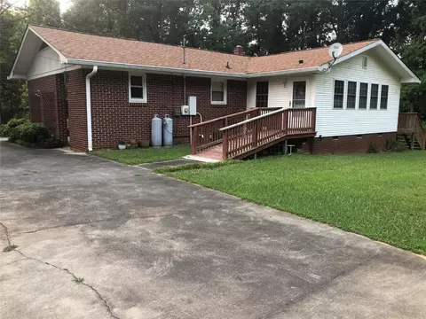 129 Mccoy Dr, Starr, SC 29684 photo 4